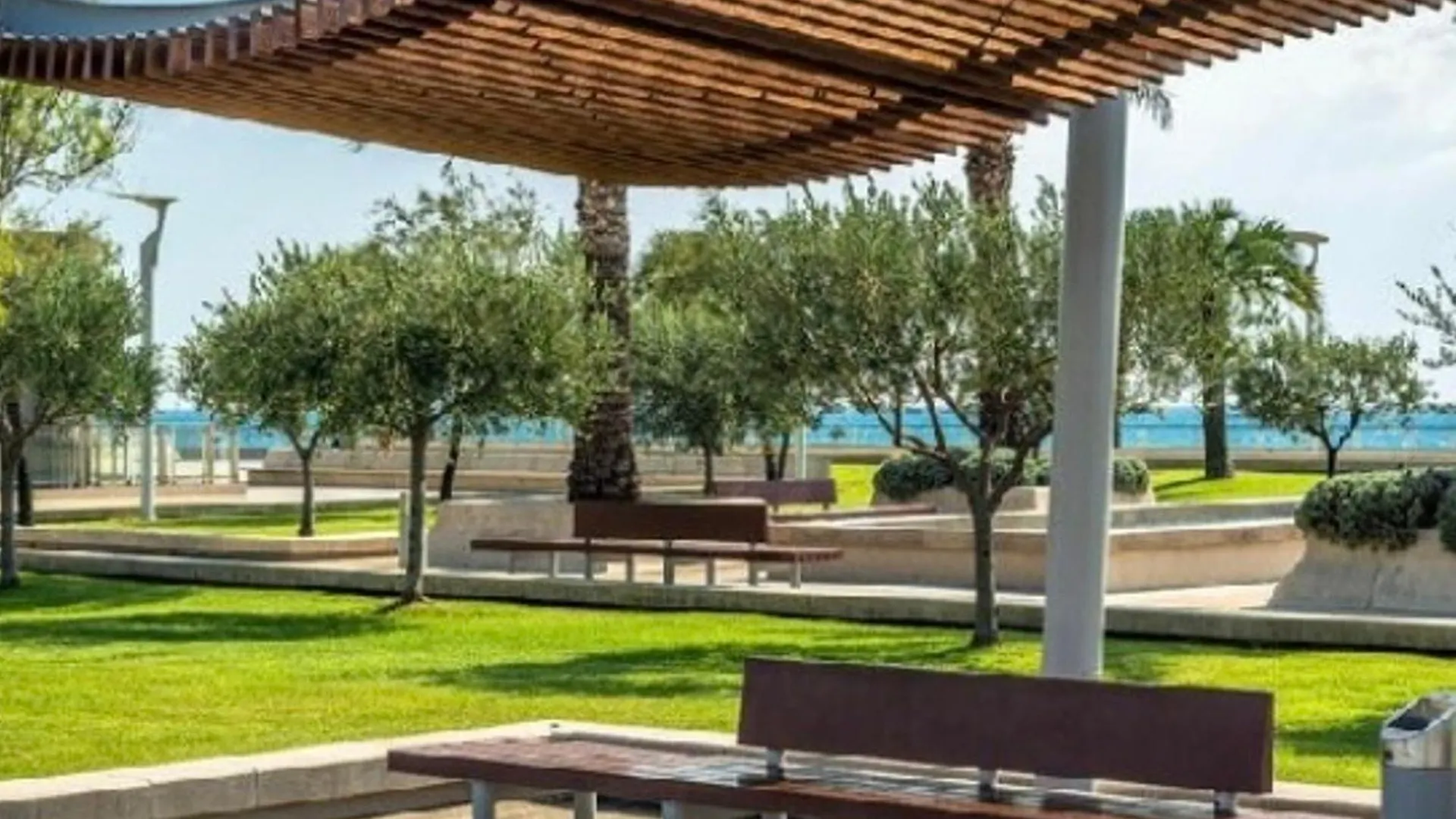 Studio Climatise Pour 3, Face Est, A 50M Plage Et Proche Commerces - Fr-1-466A-23 Saint-Raphael  Saint-Raphael (Var)