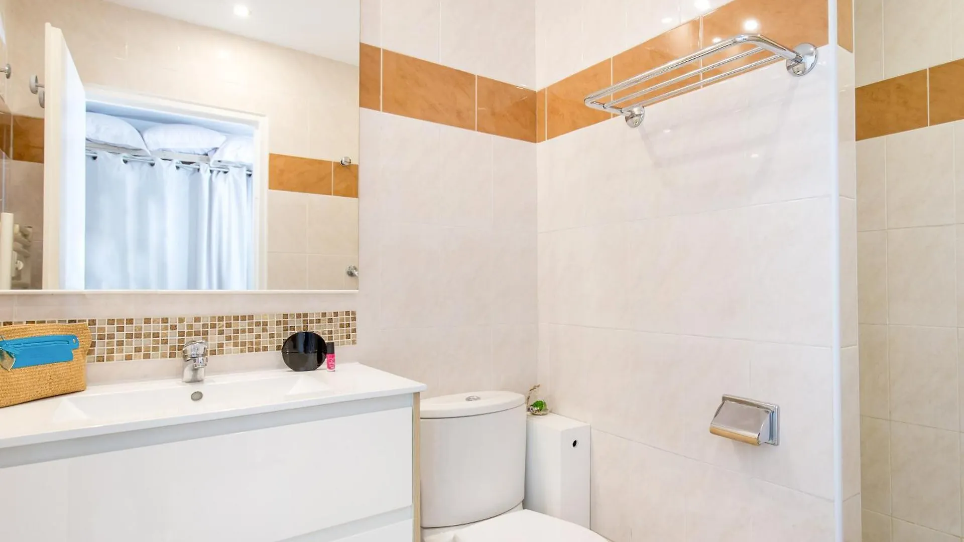 Studio Climatise Pour 3, Face Est, A 50M Plage Et Proche Commerces - Fr-1-466A-23 Saint-Raphael  Apartment Saint-Raphael (Var)