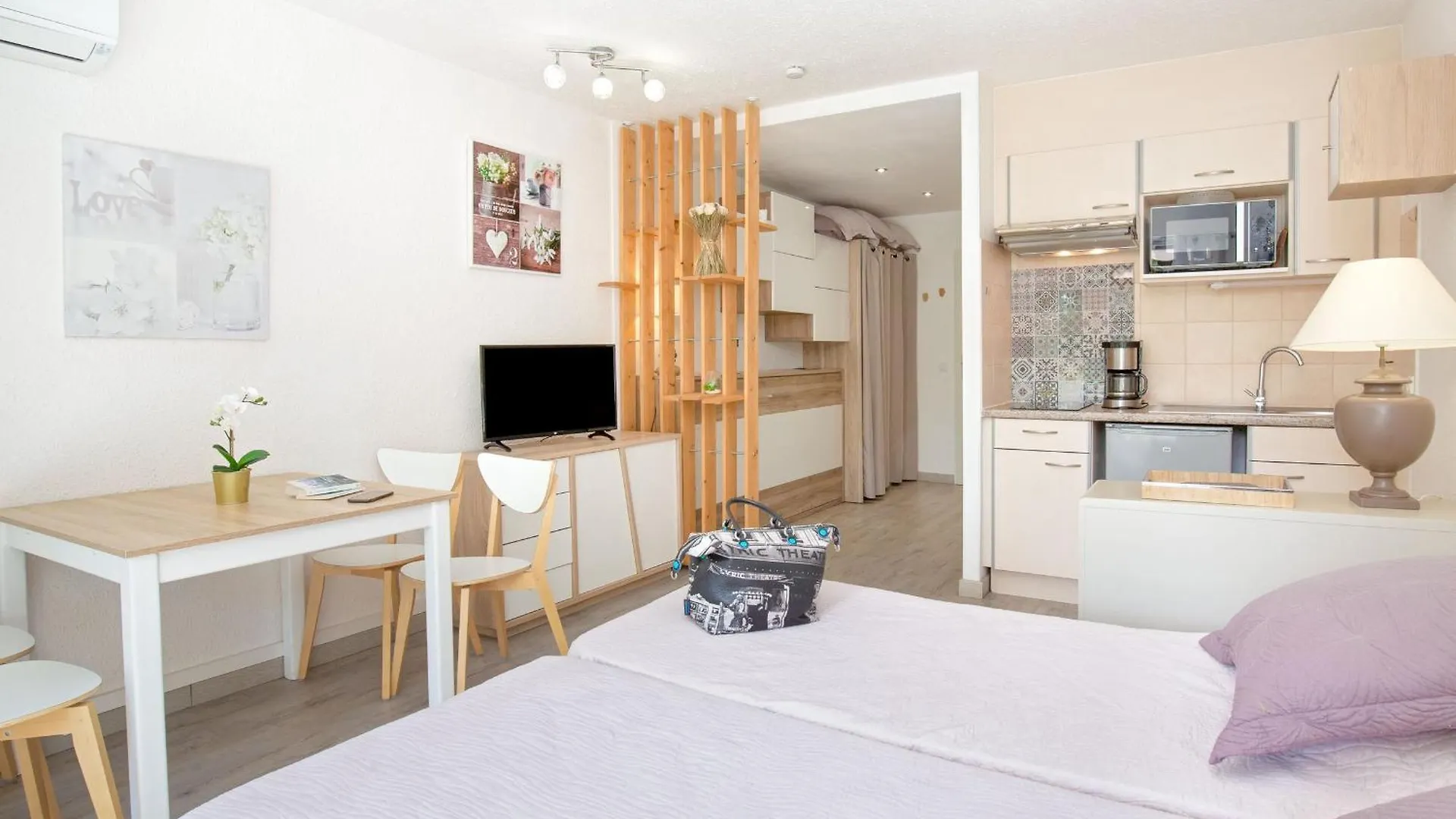 Studio Climatise Pour 3, Face Est, A 50M Plage Et Proche Commerces - Fr-1-466A-23 Saint-Raphael